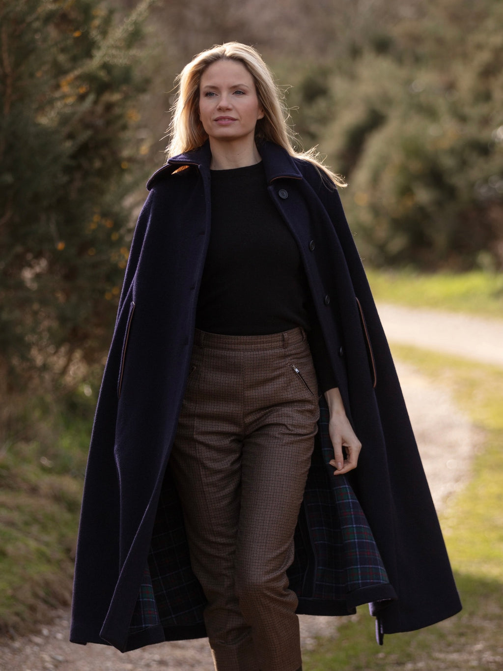 DAKS Preowned Long Wool Cape image 10
