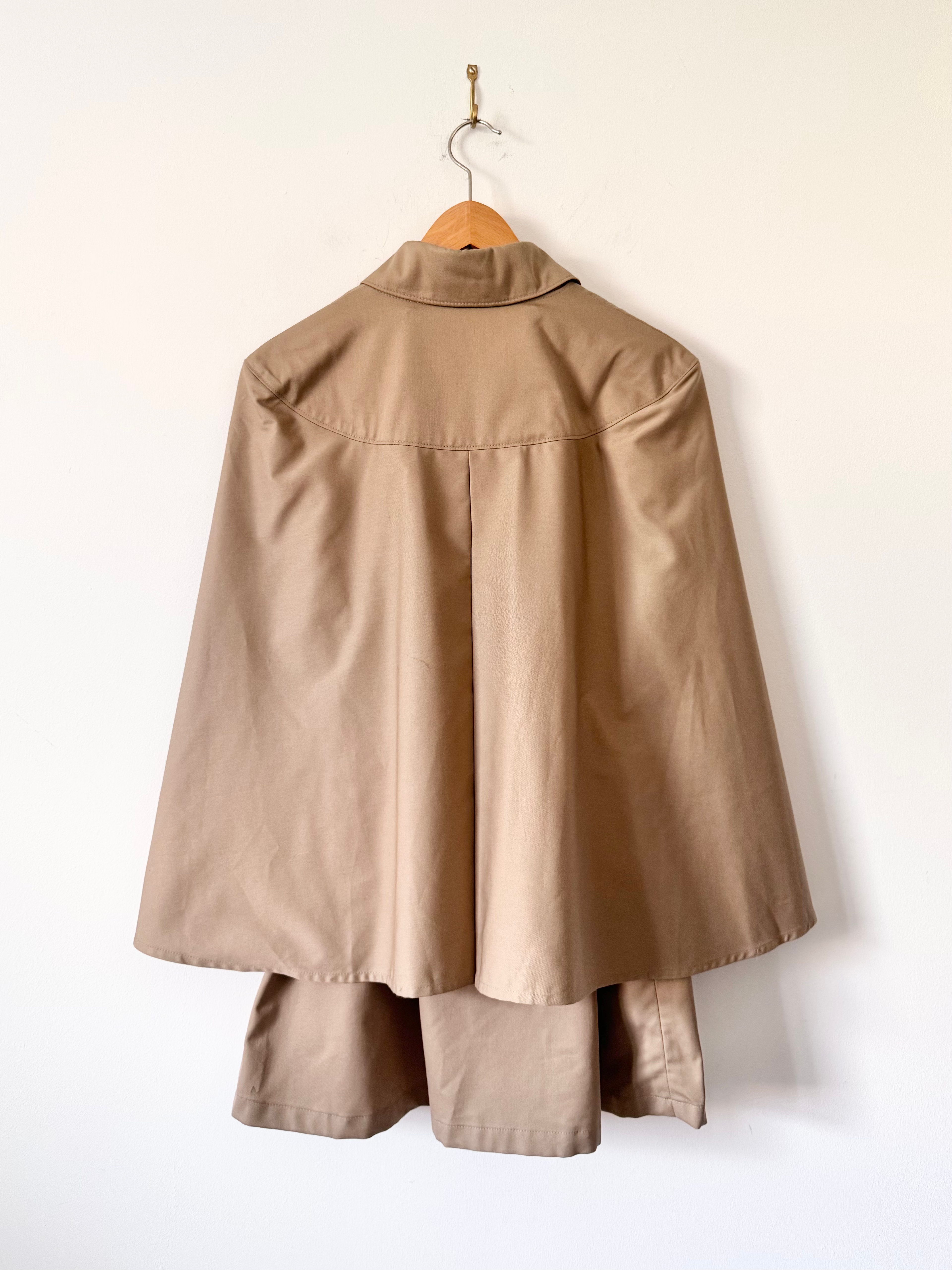 Aquascutum Vintage Short Cape Trench image 2