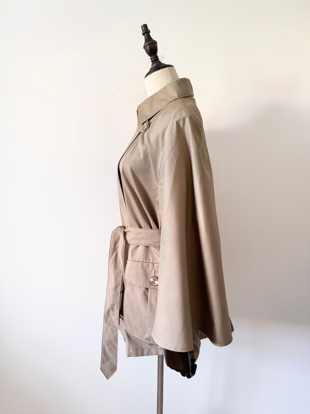 Aquascutum Vintage Short Cape Trench image 12