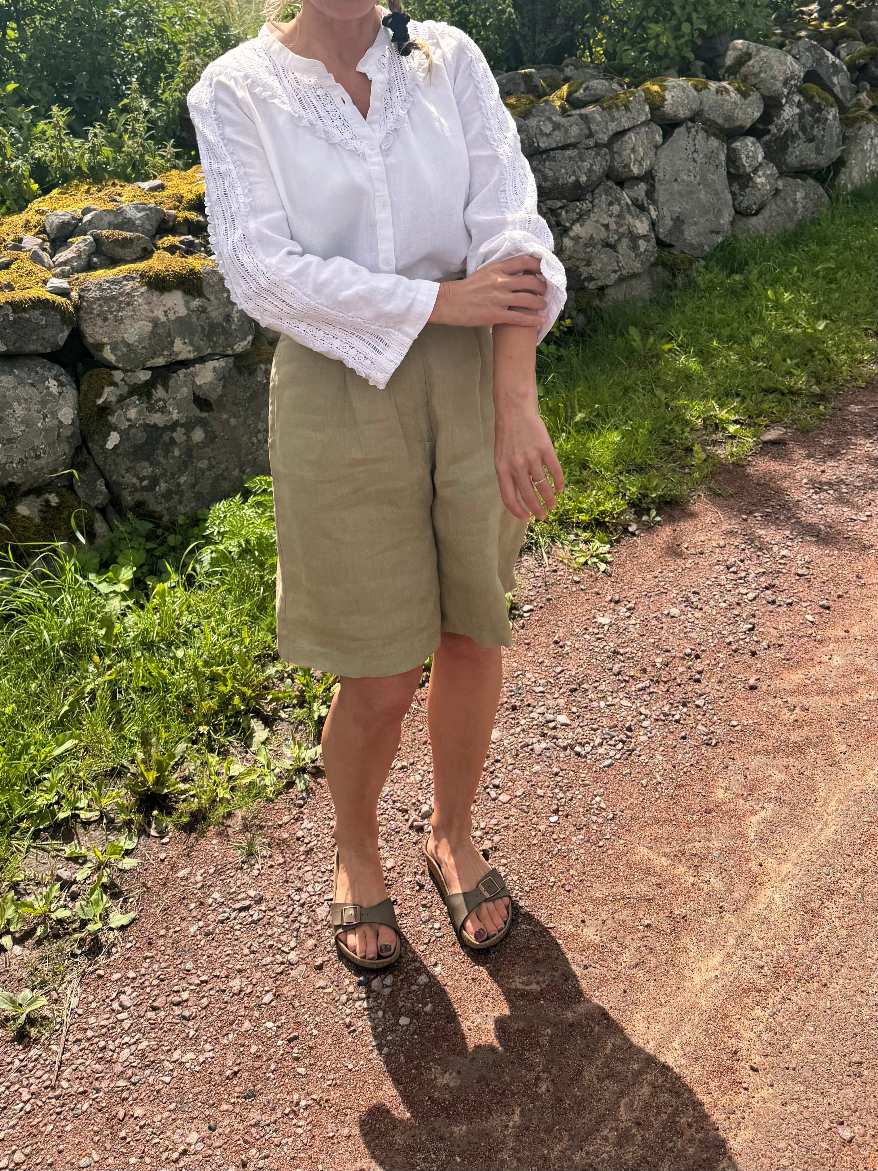 Giorgio Armani Preowned Linen Bermuda Shorts image 1