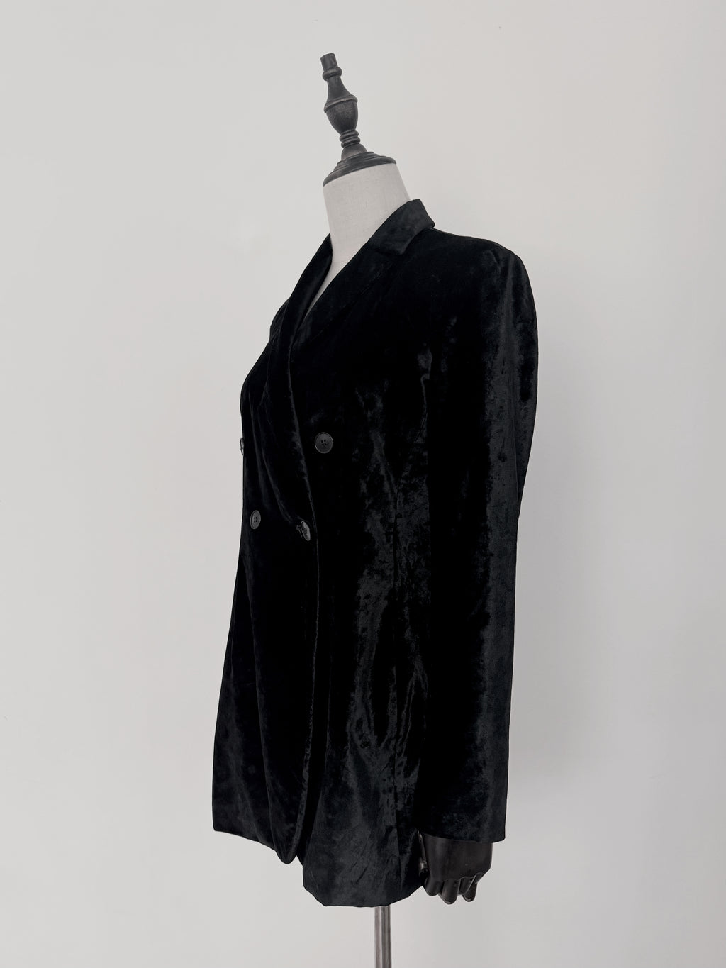 MANI Preowned Longline Crushed Velvet Blazer image 4