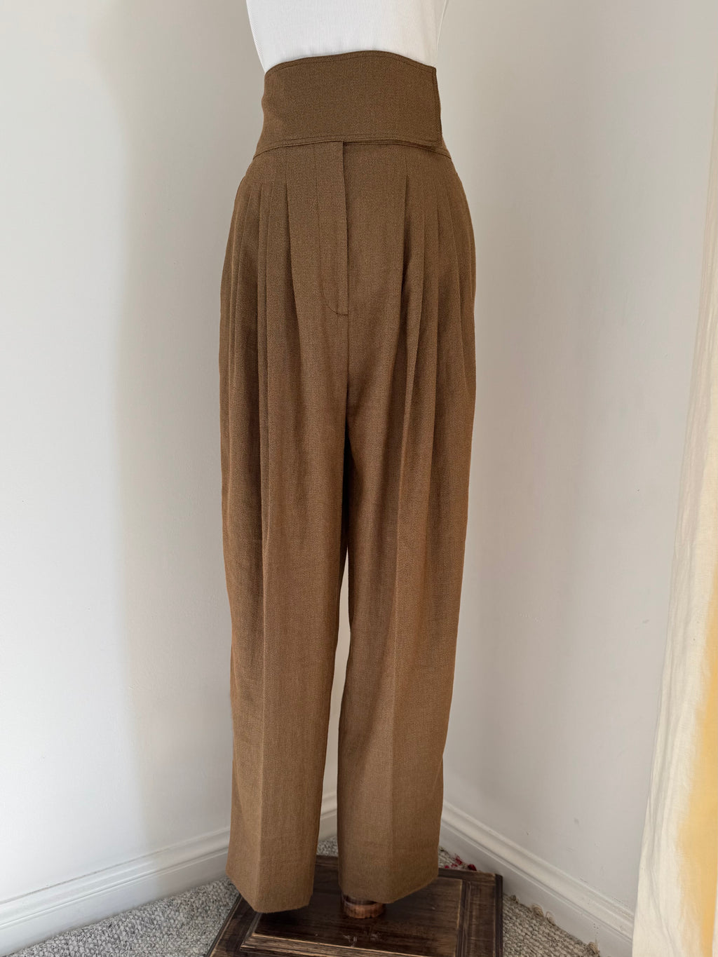 2019 Burberry by Riccardo Tisci Runway Linen-Blend Trousers