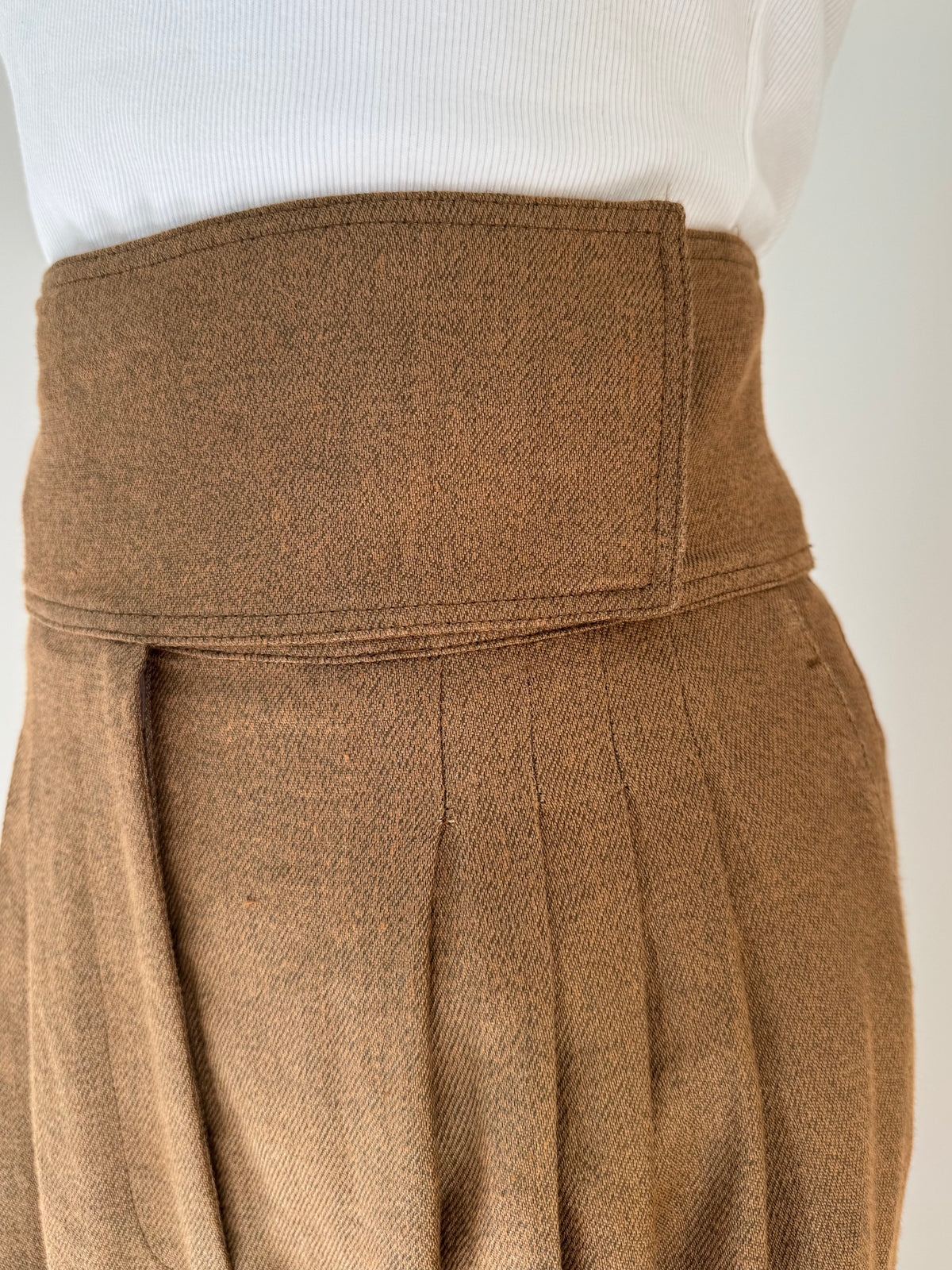 2019 Burberry by Riccardo Tisci Runway Linen-Blend Trousers