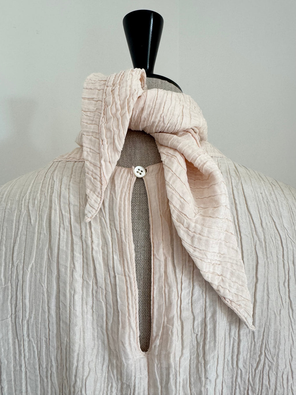 Umberto Ginocchietti Crinkled Silk Scarf Blouse