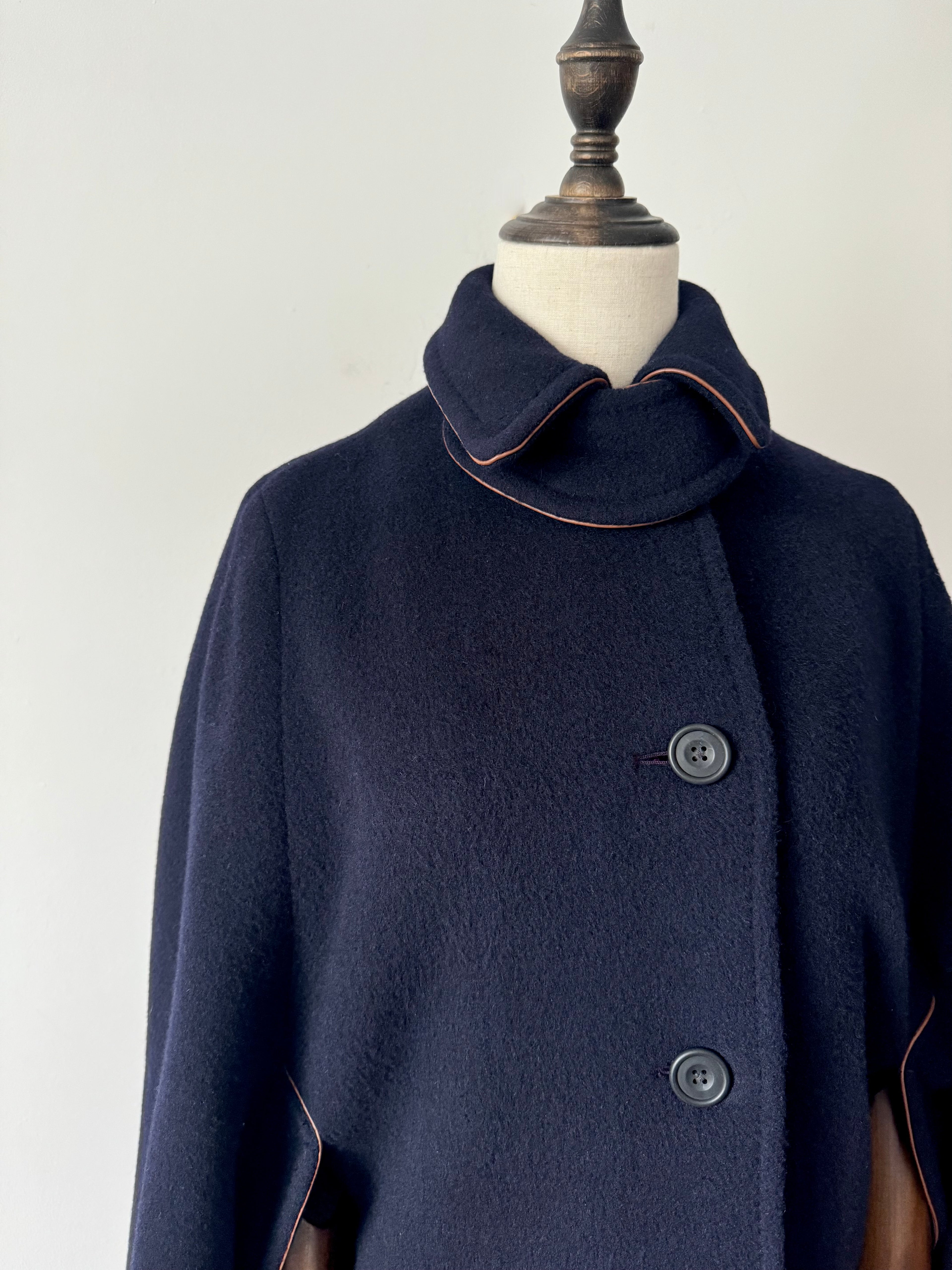 DAKS Preowned Long Wool Cape image 5